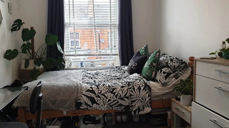 Extra Large 4 Bed Student House // Jul 2026 - Image 12